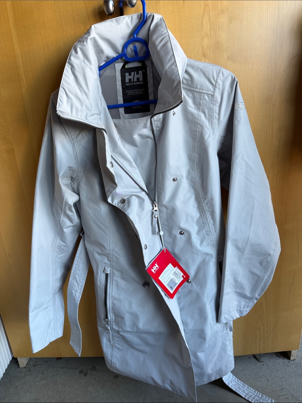 NWT Helly Hansen Wesley Light Gray Waterproof Trench Coat
